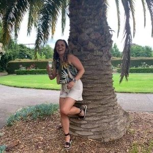 Meet your Posher, Daniela